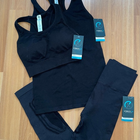 COPY - NWT 3 Piece Xterity 3.0 Performance - Picture 2 of 14